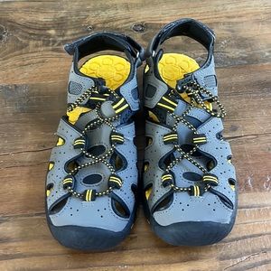 Khombu Sandals